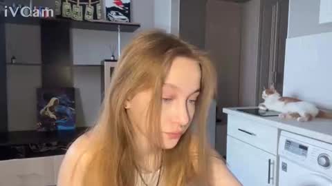 Snapshot of yasminalouf chatting on February 6, 1:14 pm yasmina online show from February 6, 1:14 pm