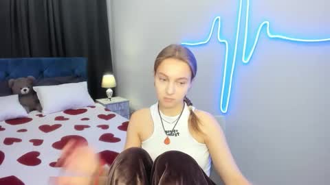 Snapshot of yasminasage chatting on September 15, 1:11 pm Yasmina online show from September 15, 1:11 pm