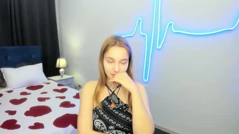 Snapshot of yasminasage chatting on October 7, 1:19 pm Yasmina online show from October 7, 1:19 pm