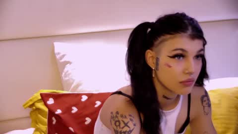 Snapshot of yasminstormx chatting on May 26, 4:19 am Diana online show from May 26, 4:19 am