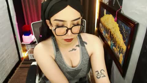 yassiered online show from June 27, 1:54 am