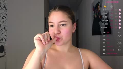 Yasyaa  online show from December 16, 9:35 am