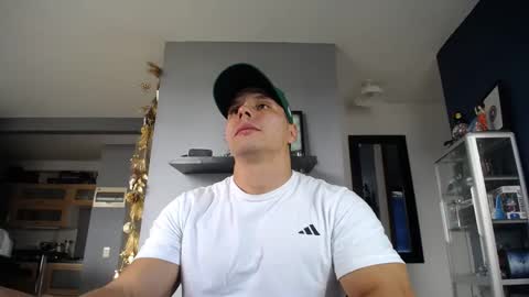 Snapshot of yatho_ chatting on December 7, 7:54 pm yahto online show from December 7, 7:54 pm