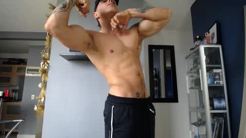 Snapshot of yatho_ chatting on December 11, 3:47 pm yahto online show from December 11, 3:47 pm