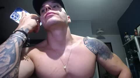 Snapshot of yatho_ chatting on October 1, 1:33 am yahto online show from October 1, 1:33 am