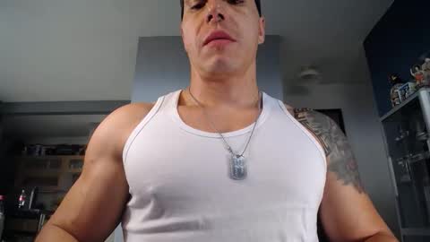 Snapshot of yatho_ chatting on February 8, 3:26 pm yahto online show from February 8, 3:26 pm