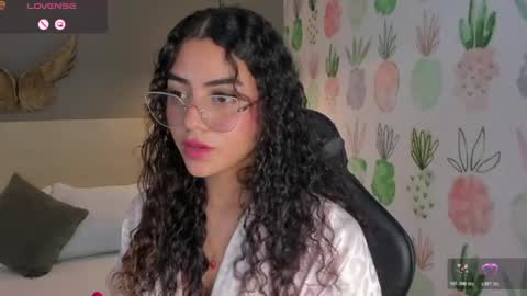 yaya23x online show from July 30, 1:32 pm