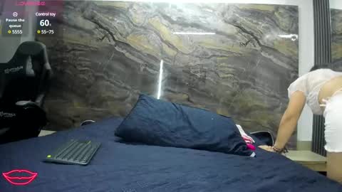 Snapshot of yaya____ chatting on March 2, 3:56 am yaya____ online show from March 2, 3:56 am