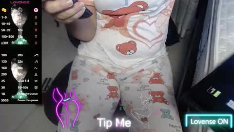 Snapshot of yaya____ chatting on February 16, 11:01 pm yaya____ online show from February 16, 11:01 pm