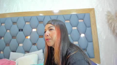 Snapshot of yayi_derek chatting on October 25, 11:40 am yayi derek online show from October 25, 11:40 am