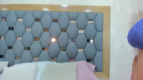 Snapshot of yayi_derek chatting on November 20, 11:54 am yayi derek online show from November 20, 11:54 am