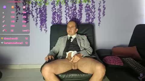 Snapshot of yazfore chatting on February 11, 3:17 pm Hazzan online show from February 11, 3:17 pm