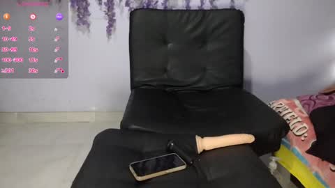Snapshot of yazfore chatting on June 1, 1:13 pm Hazzan online show from June 1, 1:13 pm