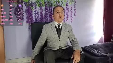 Snapshot of yazfore chatting on June 8, 1:22 pm Hazzan online show from June 8, 1:22 pm