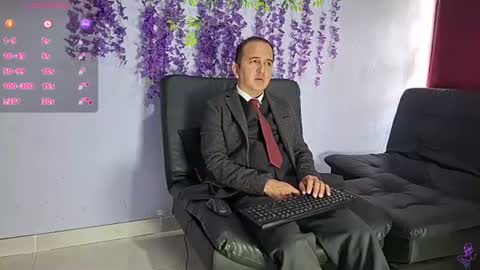 Snapshot of yazfore chatting on June 18, 2:10 pm Hazzan online show from June 18, 2:10 pm