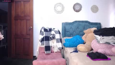 Snapshot of yazmin_mature chatting on July 16, 5:41 pm Jasmin online show from July 16, 5:41 pm