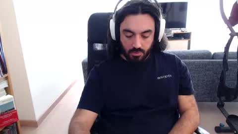 Snapshot of yeeaahoo chatting on December 1, 11:59 am yeeaahoo online show from December 1, 11:59 am