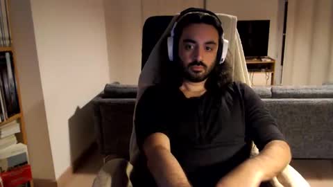 Snapshot of yeeaahoo chatting on February 14, 7:54 pm yeeaahoo online show from February 14, 7:54 pm