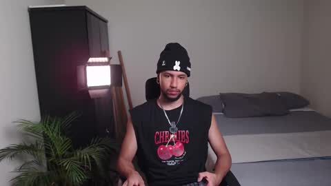 yeff online show from February 6, 10:57 pm