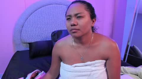Snapshot of yeika_foxy chatting on July 18, 11:47 am yeika_foxy online show from July 18, 11:47 am