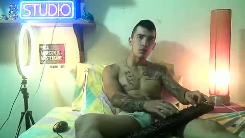 Snapshot of yeisoncastellanos1999 chatting on June 9, 3:01 pm yeisoncastellanos1999 online show from June 9, 3:01 pm