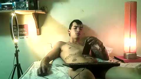 Snapshot of yeisoncastellanos1999 chatting on June 30, 5:36 pm yeisoncastellanos1999 online show from June 30, 5:36 pm