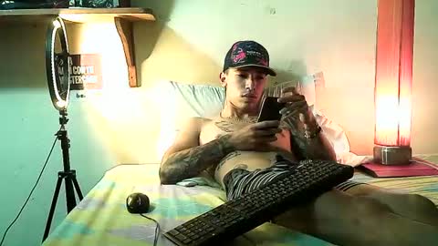 Snapshot of yeisoncastellanos1999 chatting on July 30, 6:51 pm yeisoncastellanos1999 online show from July 30, 6:51 pm