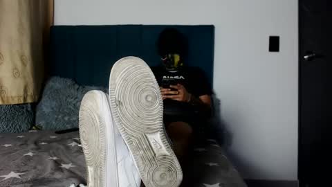 yeisongomezz online show from September 10, 8:14 am