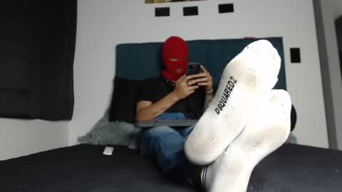 yeisongomezz online show from September 29, 3:11 am