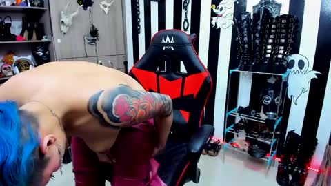 Snapshot of yelena_bondaje chatting on December 20, 1:36 am Yelena online show from December 20, 1:36 am