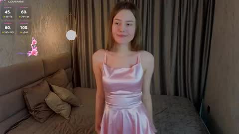 Snapshot of yelenaolaya chatting on February 14, 1:46 am Kate online show from February 14, 1:46 am