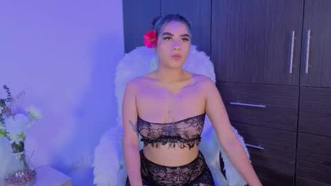 Yeli Amber online show from September 11, 8:58 am