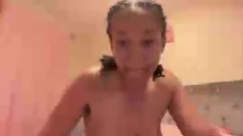 Snapshot of yella_princess chatting on July 4, 6:52 am Yella Princess online show from July 4, 6:52 am