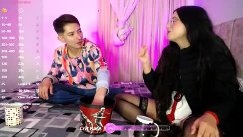 Snapshot of yellowpokemon chatting on May 12, 8:17 pm Jodie Andy 3 online show from May 12, 8:17 pm
