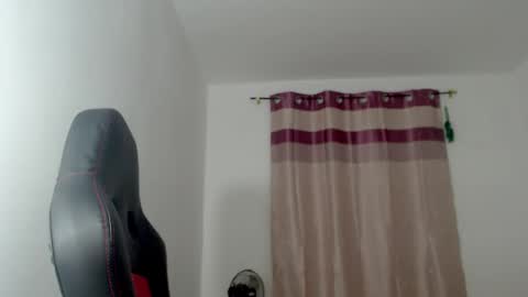 Snapshot of yemaya_28 chatting on January 19, 2:37 am Yemaya 28 online show from January 19, 2:37 am