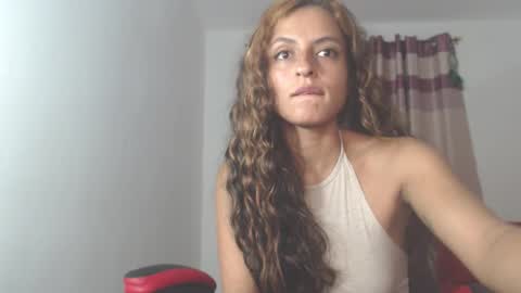 Snapshot of yemaya_28 chatting on March 15, 7:14 am Yemaya 28 online show from March 15, 7:14 am