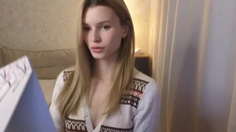 Snapshot of yennaone chatting on May 11, 2:56 pm Yenna online show from May 11, 2:56 pm