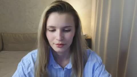 Snapshot of yennaone chatting on May 21, 5:42 pm Yenna online show from May 21, 5:42 pm
