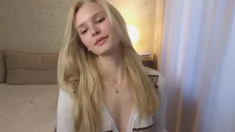 Snapshot of yennaone chatting on May 30, 3:31 pm Yenna online show from May 30, 3:31 pm