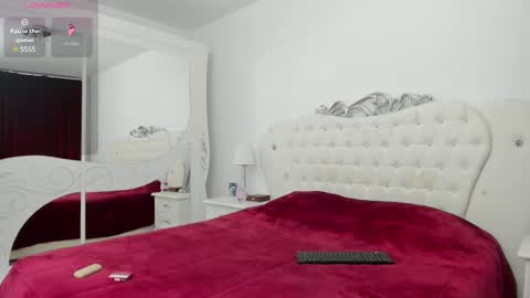 yennefer13 online show from January 22, 8:38 pm