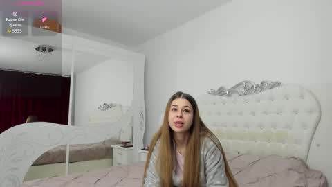 Snapshot of yennefer13 chatting on April 10, 8:46 pm yennefer13 online show from April 10, 8:46 pm