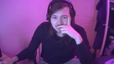 Snapshot of yeovil_alex chatting on December 8, 2:52 pm Alex online show from December 8, 2:52 pm