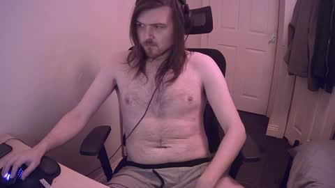 Snapshot of yeovil_alex chatting on December 18, 2:10 am Alex online show from December 18, 2:10 am