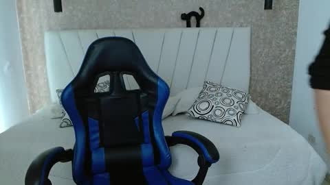 Snapshot of yera_carey chatting on September 11, 12:27 pm Yera online show from September 11, 12:27 pm