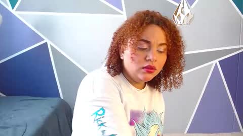 Snapshot of yera_carey chatting on October 19, 12:28 pm Yera online show from October 19, 12:28 pm