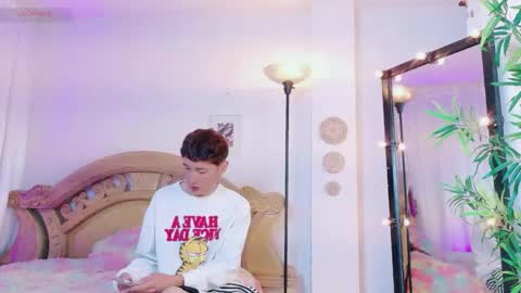 yeremmy_twink online show from May 10, 4:12 pm