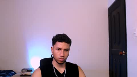 Snapshot of yerfon_s1 chatting on January 16, 9:08 pm Yeff ind. model online show from January 16, 9:08 pm