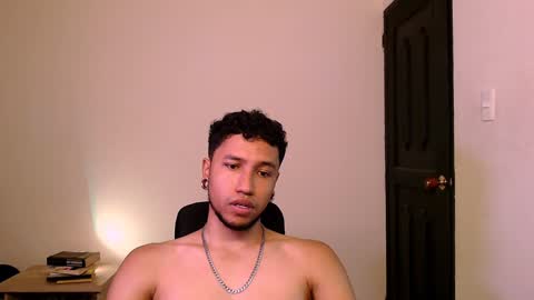 Snapshot of yerfon_s1 chatting on January 25, 2:15 am Yeff ind. model online show from January 25, 2:15 am