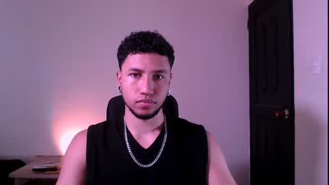 Snapshot of yerfon_s1 chatting on January 28, 7:00 pm Yeff ind. model online show from January 28, 7:00 pm