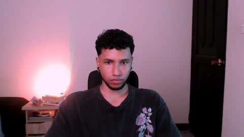 Snapshot of yerfon_s1 chatting on February 3, 11:47 pm Yeff ind. model online show from February 3, 11:47 pm